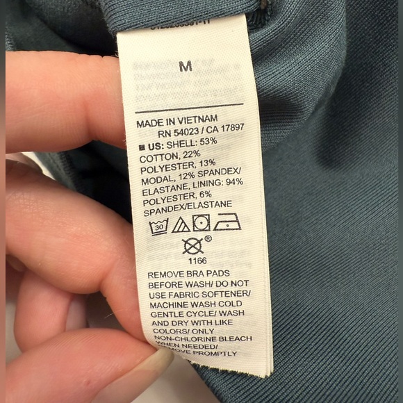 Old Navy Active Powerchill Light Support Longline Sports Bra Size Medium - Picture 6 of 6